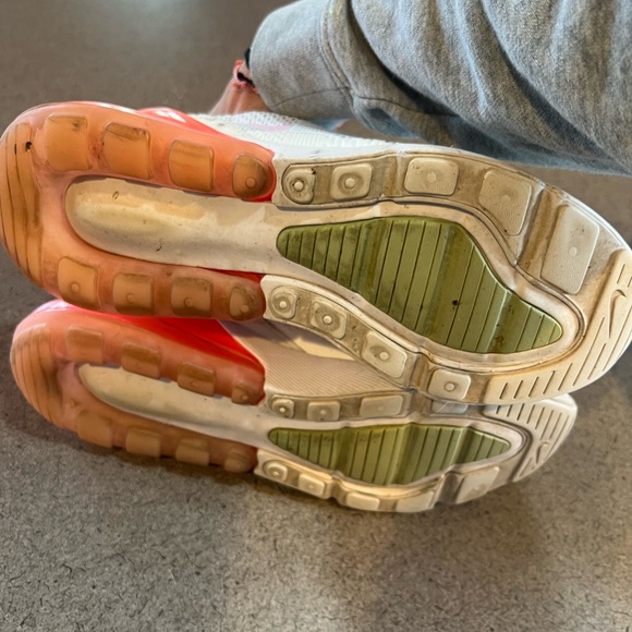 Nike air max 270 big kids size 7 fits womens 8.5. - Picture 2 of 5